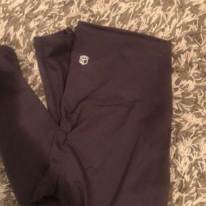 Born Primitive Leggings size Medium